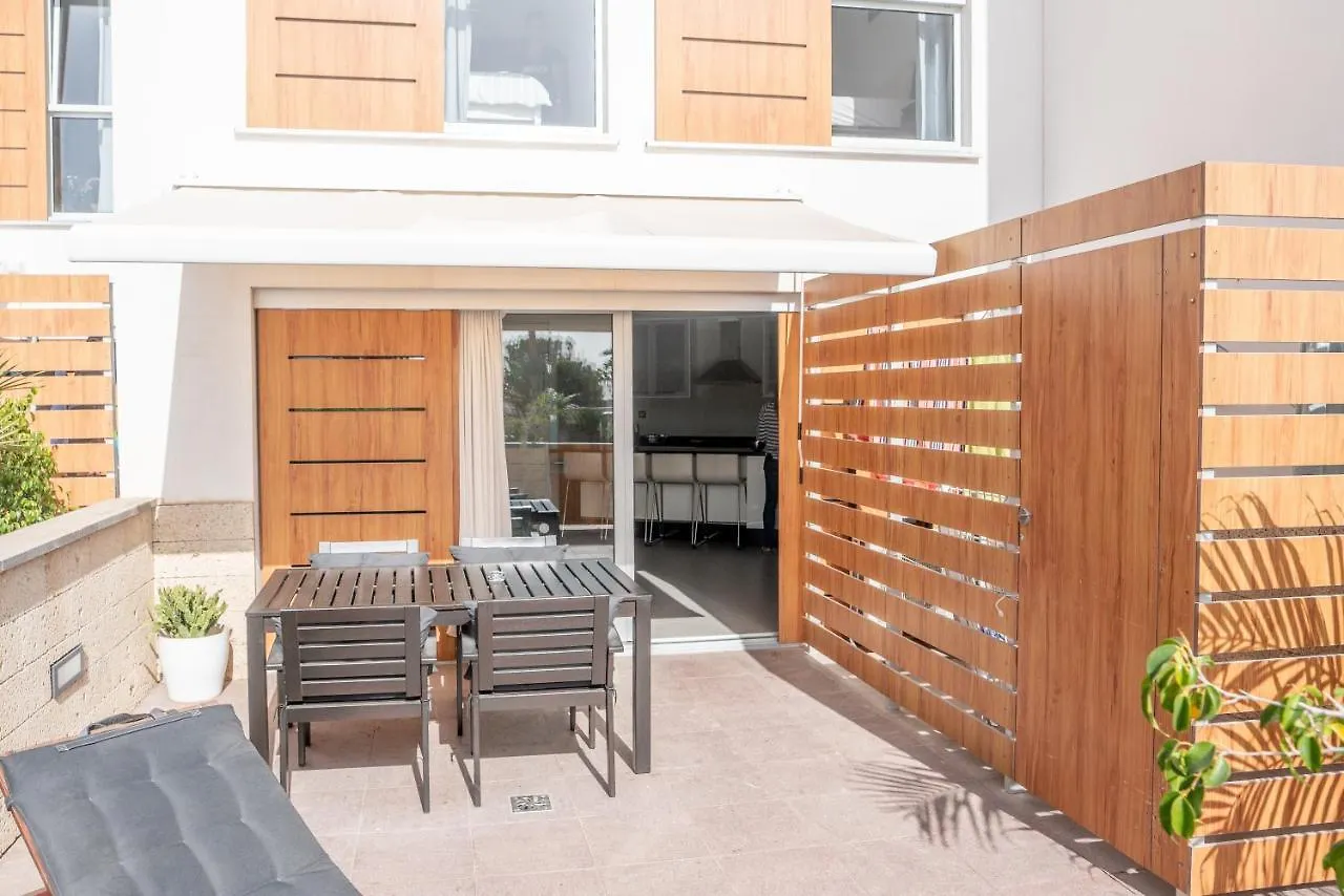 Апартаменты Modern Sea View Duplex With Parking Эль-Медано Испания